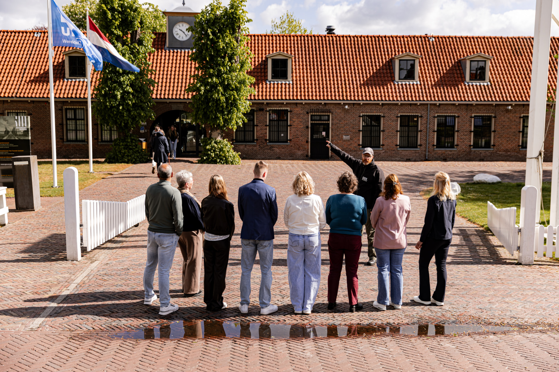 Guide Peter speaking during the exclusive Colony Tour in Veenhuizen